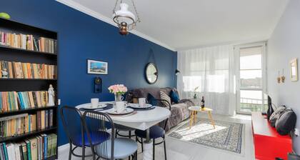 Stylish Apartment with Balcony | Close to Beach and Park