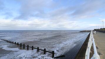 Vista para praia/oceano