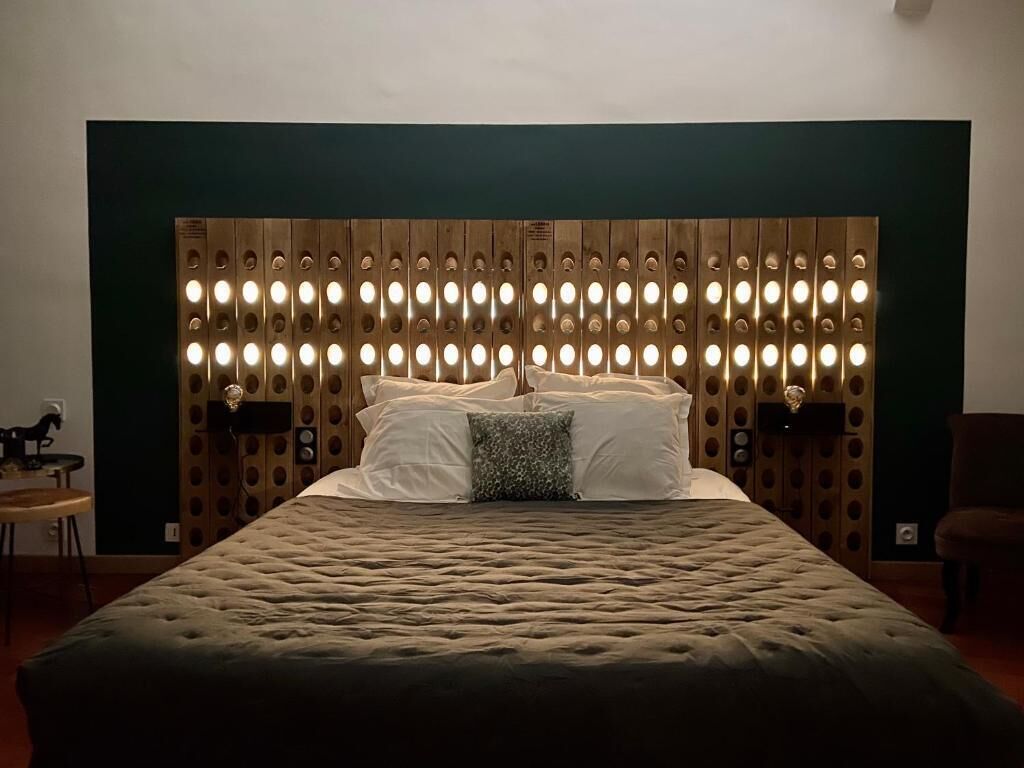 Individually decorated, individually furnished, bed sheets