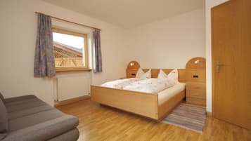 1 chambre, fer et planche Ă  repasser, Wi-Fi gratuit, draps fournis