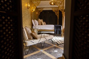Honeymoon Suite | 1 bedroom, Frette Italian sheets, premium bedding, down comforters - Riad SofYan (Marrakech)