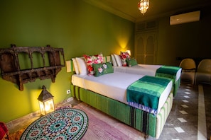 Premium suite | 1 slaapkamer, Italiaanse Frette-lakens, luxe beddengoed