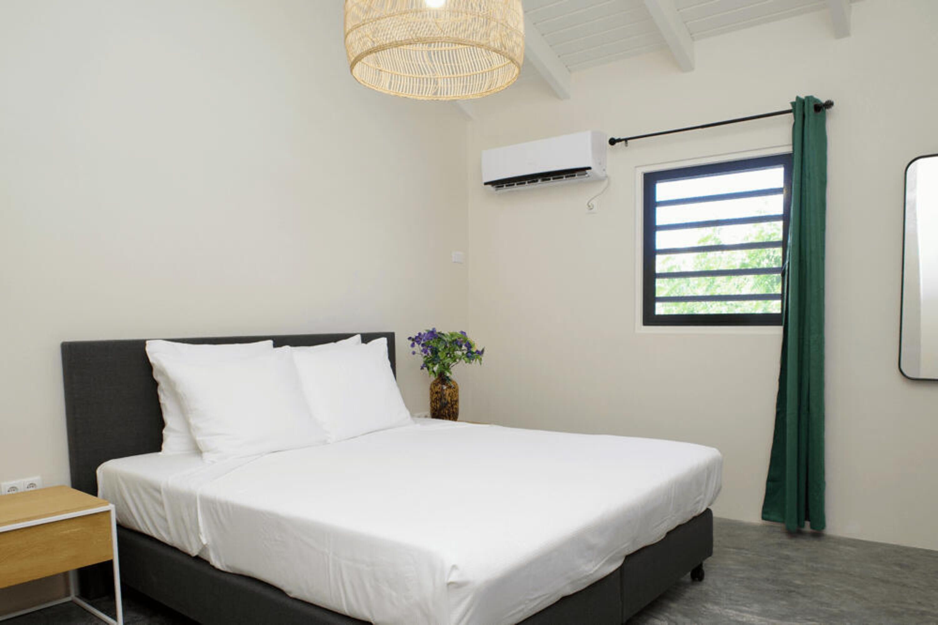 individually decorated, individually furnished, free wifi, bed sheets