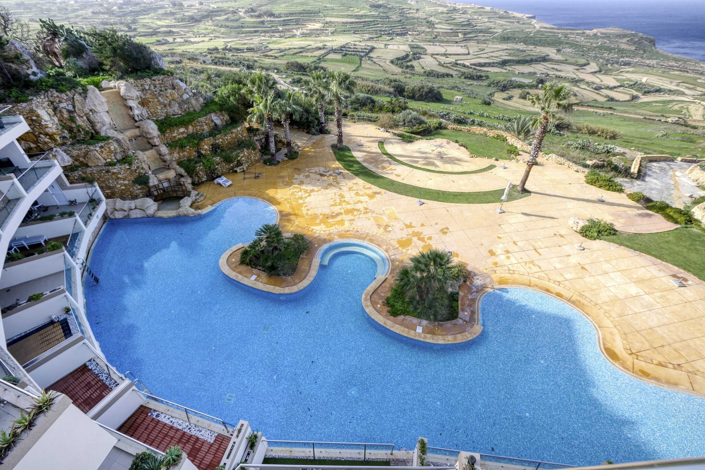 Apartment With Pool-hosted by Sweetstay