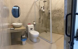 Standard-Doppelzimmer | Badezimmer
