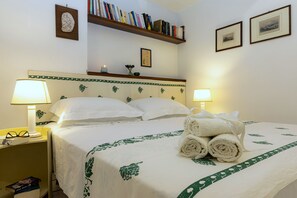 3 bedrooms, WiFi, bed sheets