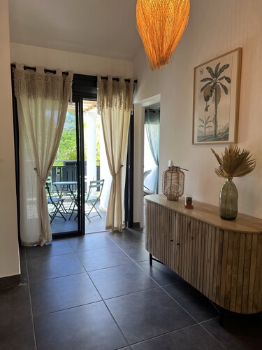 Charming seafront apartment Saline Les bains Beach