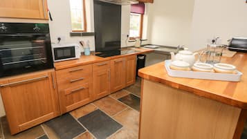 Fridge, dishwasher, electric kettle, toaster