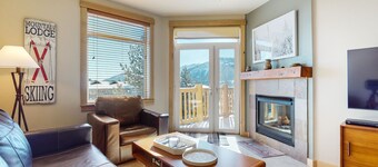 Sunstone #231 2 Bedroom Condo by RedAwning