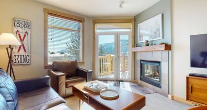 Sunstone #231 2 Bedroom Condo by RedAwning