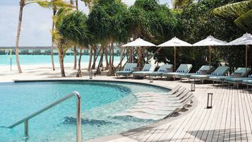 Outdoor pool, open 7:00 AM to 8:00 PM, pool umbrellas, sun loungers