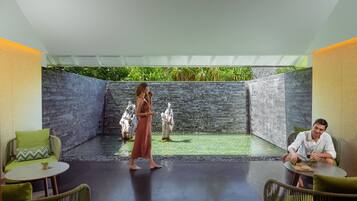 Sale per trattamenti di coppia, vasca idromassaggio