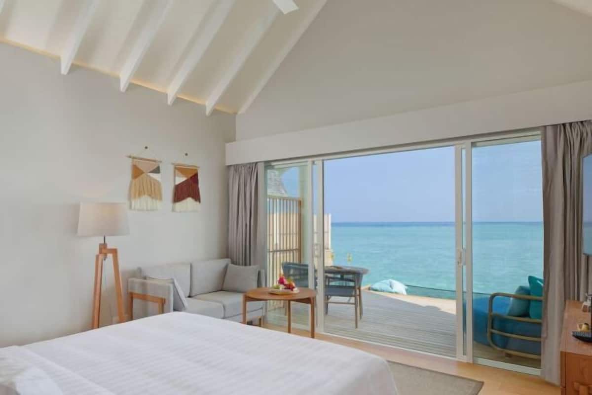 2 bedrooms, Egyptian cotton sheets, premium bedding, free minibar