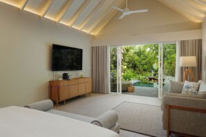 Egyptian cotton sheets, premium bedding, free minibar, in-room safe - RAAYA By Atmosphere  with Free Transfers (Kudakurathu)
