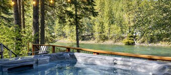 Jack's Cabin 2 Bedroom Home by NW Comfy Cabins