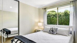 4 habitaciones, tabla de planchar con plancha y wifi gratis