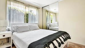 4 habitaciones, tabla de planchar con plancha y wifi gratis