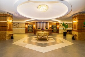 Sauna, steam room, hot springs/mineral springs, Turkish bath/hammam