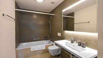 Badewanne, Haartrockner