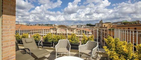 Studio Suite, Terrace | Terrace/patio