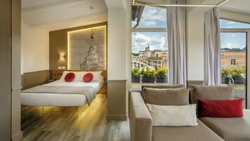 Studio Suite, Terrace | Minibar, individually furnished, desk, soundproofing