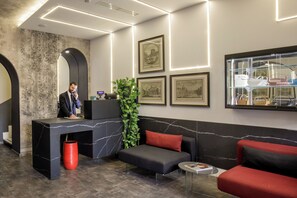 Reception - Hotel Regno (Rome)