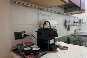 Fridge, microwave, stovetop, coffee/tea maker - Nel Centro di Desenzano By Case al Lago (Desenzano del Garda)