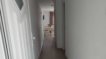 Apartment (Two Bedroom Apartment with Balcony an) | Interior entrance