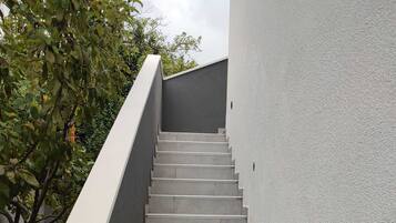 Apartment (Two Bedroom Apartment with Balcony an) | Property entrance