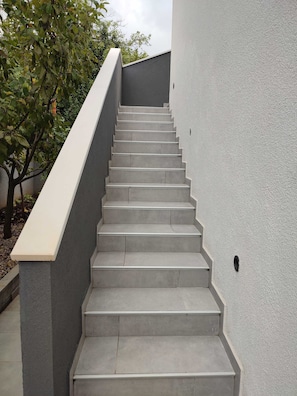 Appartement (Two Bedroom Apartment with Balcony an) | Ingang accommodatie