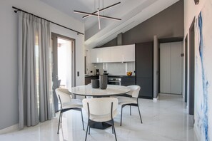 Suite | 2 bedrooms - Deluxe 2br Suite With sea Views to Argostoli bay (Kefalonia)