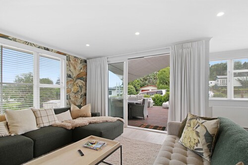 Masters Manor - Mangakino Holiday Home