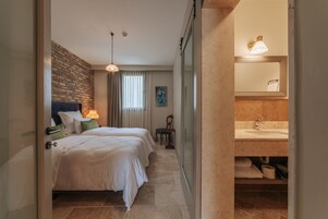 Classic Suite | 1 bedroom, minibar, individually decorated, individually furnished