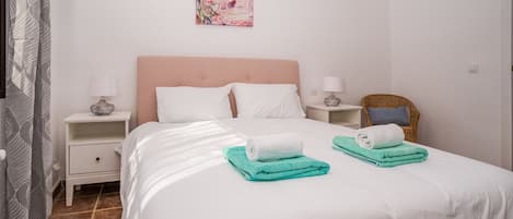 7 bedrooms, in-room safe, iron/ironing board, travel cot