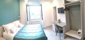 Minibar, in-room safe, desk, soundproofing - Maison Nanà (Sorrento)