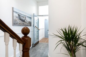 Interior entrance - Seascape (Penzance)