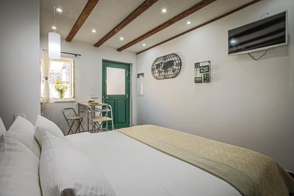 Photo - Theatre luxury rooms