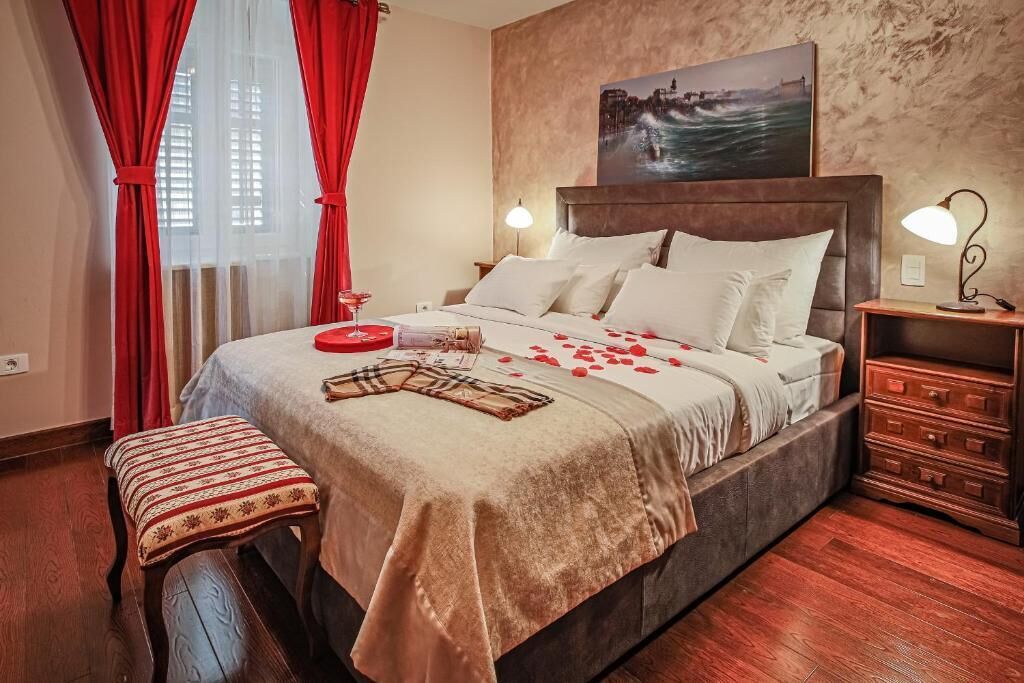 Photo - Theatre luxury rooms