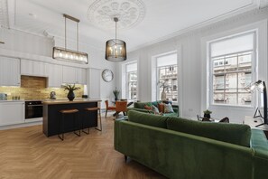 Cafetera expreso, cafetera/tetera, tetera/pava eléctrica