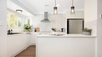 Fridge, microwave, oven, stovetop