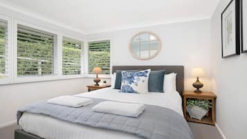 4 bedrooms, laptop workspace, iron/ironing board, travel crib