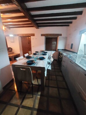 Standard Cottage | Private kitchen - Casa Fela Muriellos (Quiros)