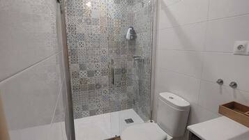 Standard Cottage | Bathroom