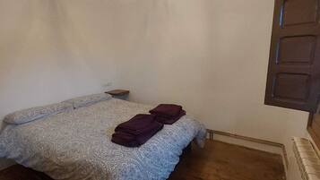 كوخ عادي | 4 عدّة غرف نوم وواي فاي مجانًا