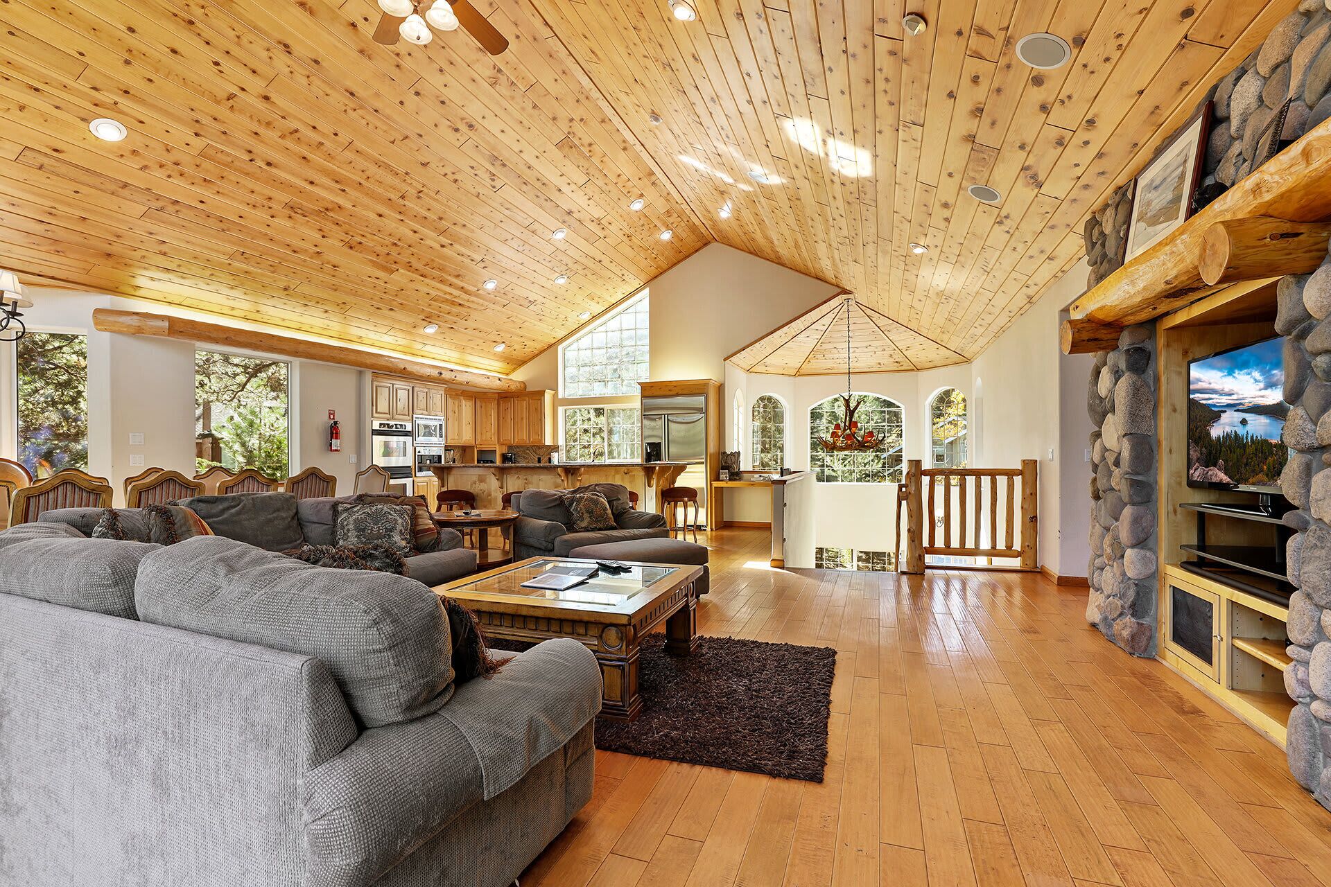 Cabin, Multiple Beds, Patio, Mountain View (The Lodge on Oaxaco) | Living area | 50-inch flat-screen TV with digital channels, fireplace