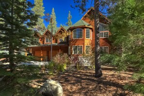 Exterior - Fully Remodeled Tahoe Retreat with Game Room and Hot Tub (South Lake Tahoe)