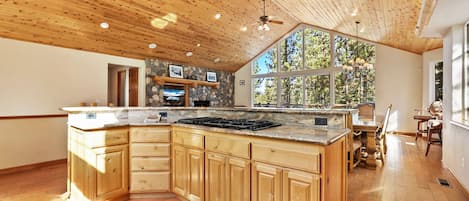 Cabin, Multiple Beds, Patio, Mountain View (The Lodge on Oaxaco) | Private kitchen | Fridge, microwave, oven, stovetop