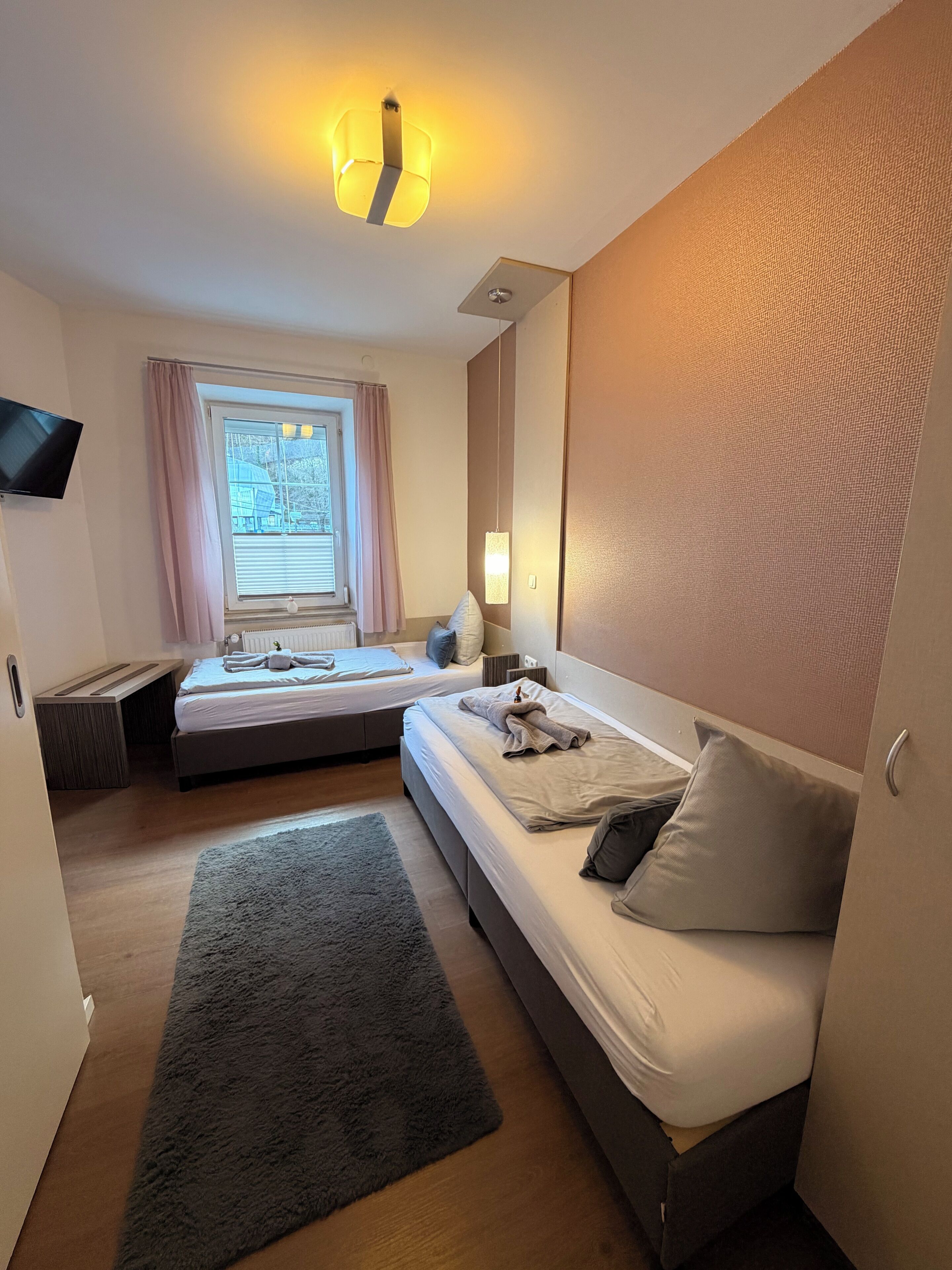 Economy Twin Room