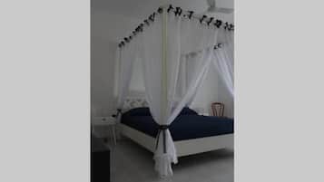 6 camere, una scrivania, ferro/asse da stiro, culla da viaggio