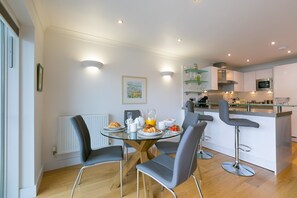 Dining - The Waves (St Ives)